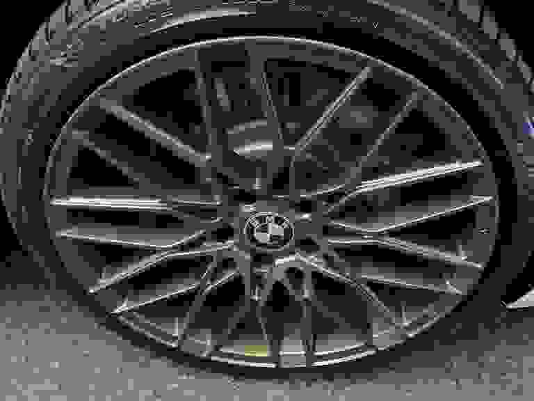 BMW 3 SERIES Photo spincar-1382888ec0e7fc35b9eb45b2ff204464f82f563b.jpg