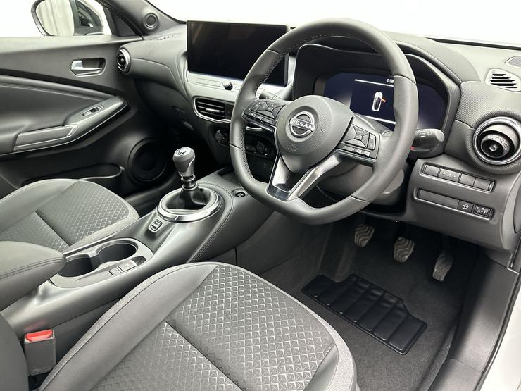 Nissan JUKE Photo spincar-13a1aca7542427e6ac33401011668a21592a3fb8.jpg