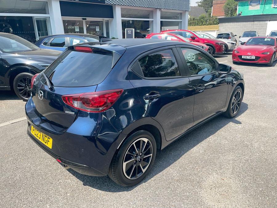 Mazda Mazda2 Photo spincar-142eebab7ce161e44c2c285d4310bc8d880c5acc.jpg