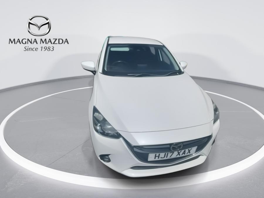 Mazda Mazda2 Photo spincar-145a21c649c64785f2c6cc36991a0a1cd6cd8d82.jpg