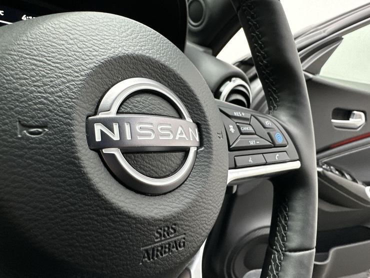 Nissan JUKE Photo spincar-146aaab90b9844f5b0b5af61a3b6e7162d090b37.jpg