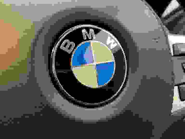 BMW 5 SERIES Photo spincar-150424f1c046980f512902709dcb2d4e127f2c1b.jpg