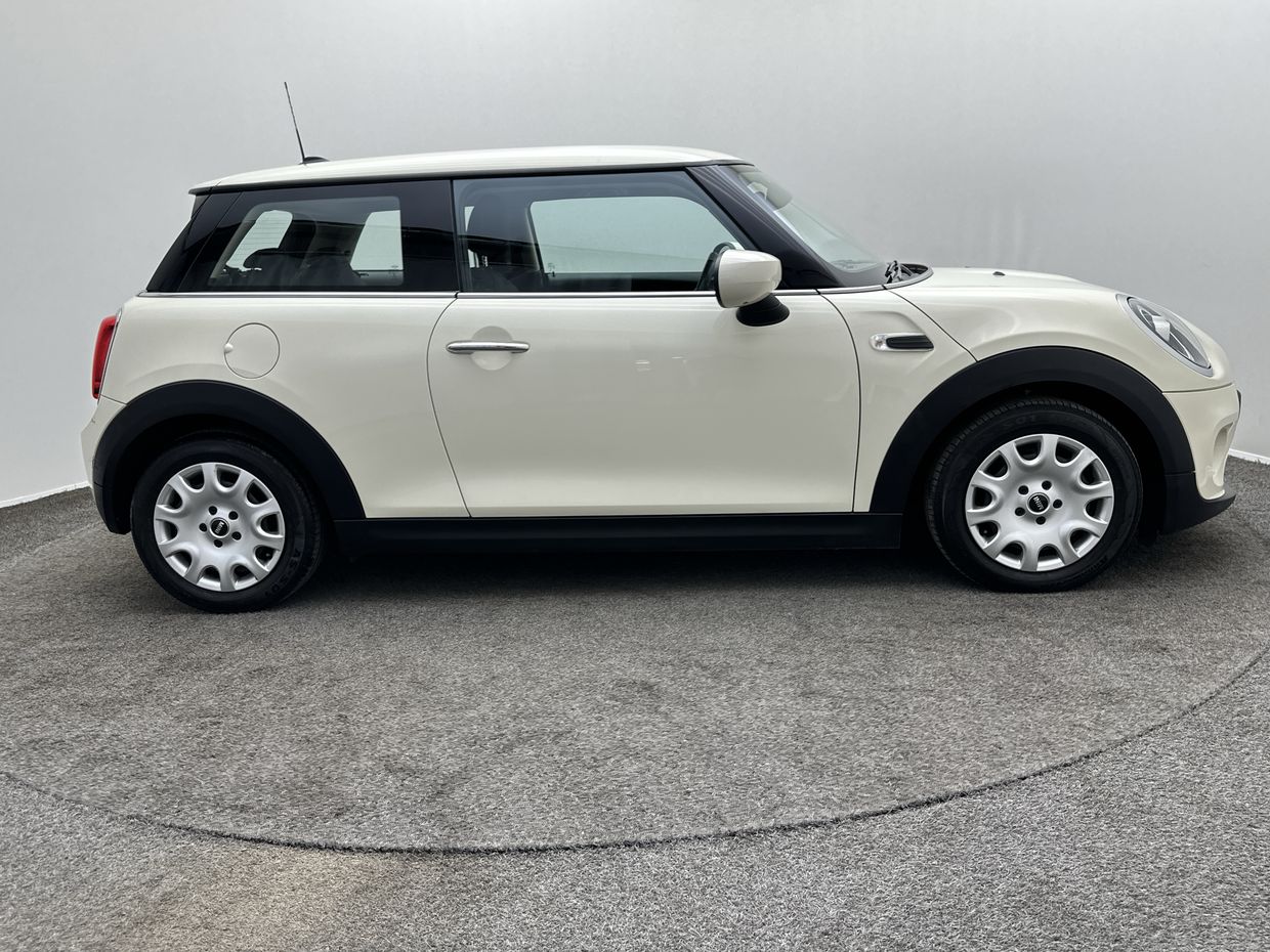 MINI One Photo 8