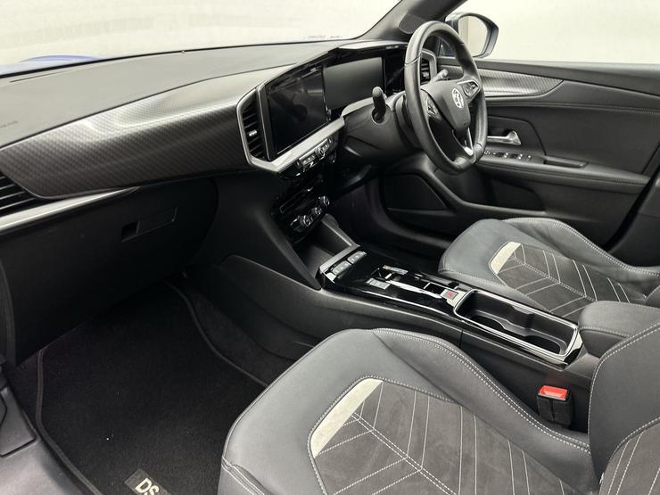 Vauxhall MOKKA Photo spincar-16fe0584f8ee6f2cbd98126a357ede643964346b.jpg