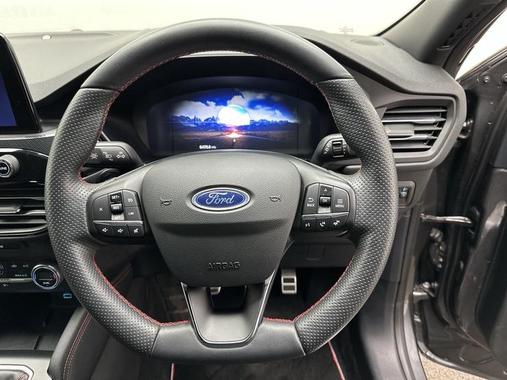 Ford Kuga Photo spincar-1745b758fe93bd949db59b45ec717145a060d704.jpg