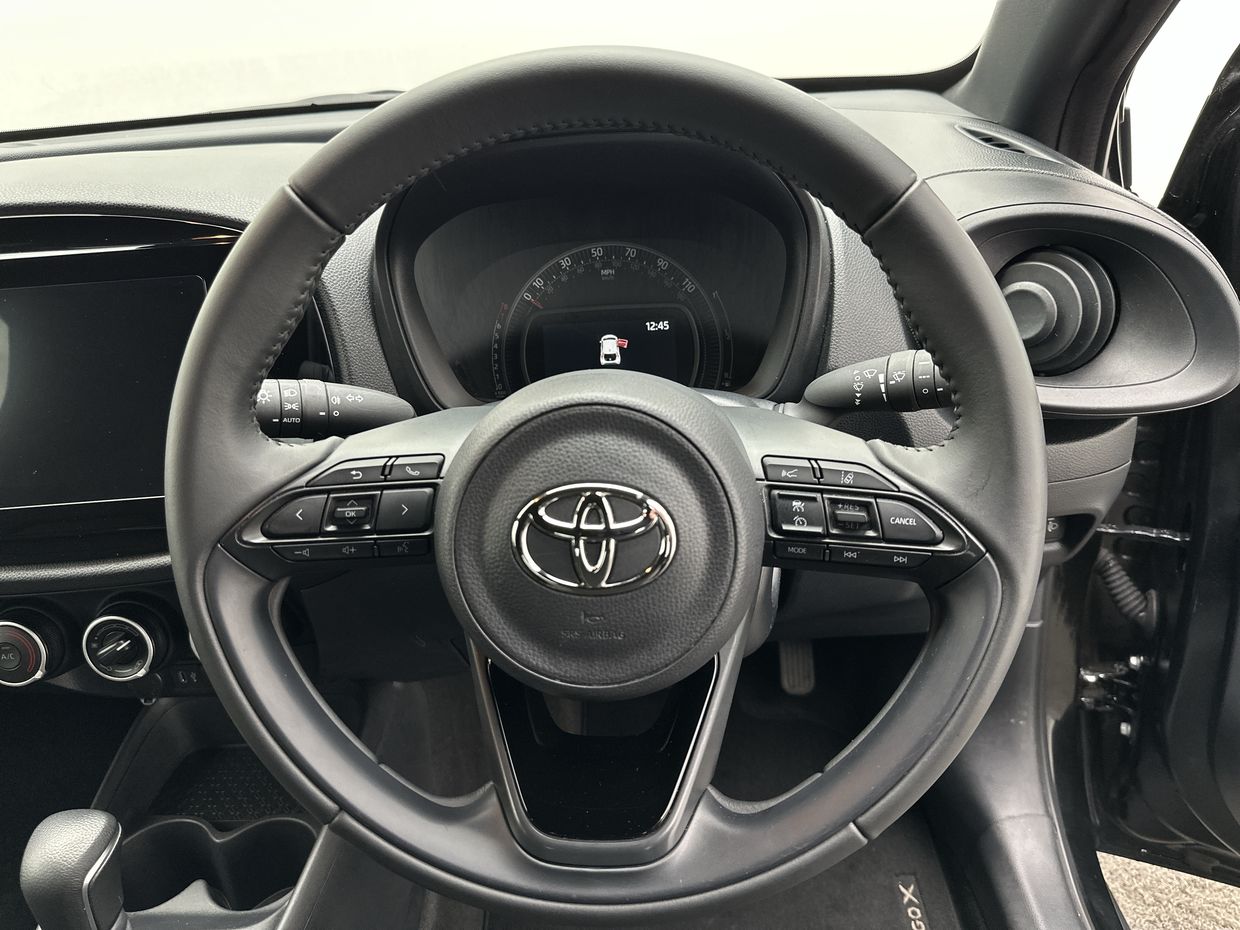 Toyota AYGO X Photo 13