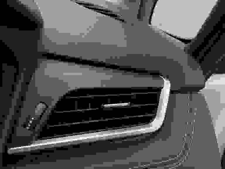 BMW 2 SERIES Photo spincar-1a2b390b837f3e279cd22802ce3343c9cc036ef4.jpg