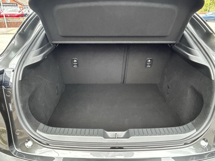 Mazda CX-30 Photo spincar-1b0b8ed1a699b314422b8e1779cd851eed88ac59.jpg