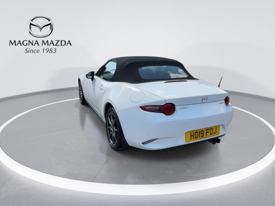 Mazda MX-5 Photo spincar-1c1d2597f0c918e538b6776ea0262e17105ab81d.jpg
