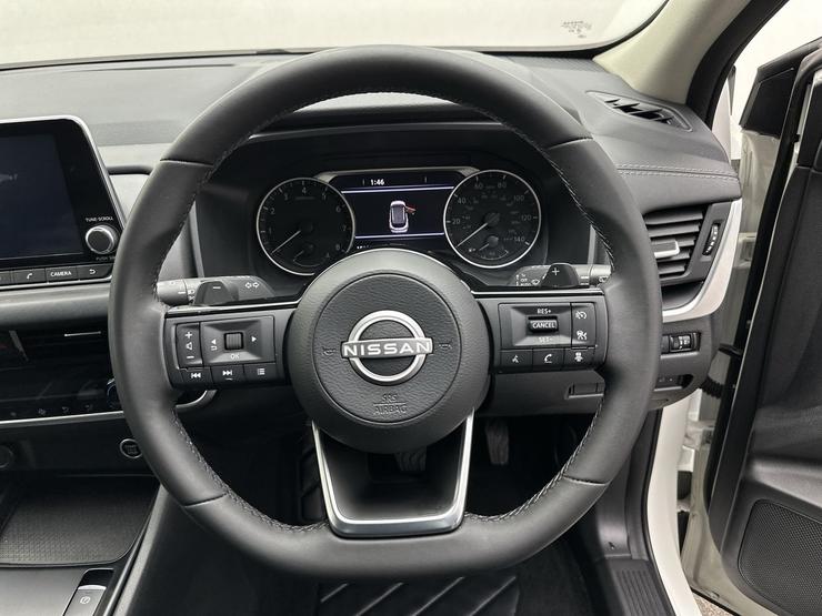Nissan QASHQAI Photo spincar-1d00e06b3786e207ad266f6b85c844bb7db6798c.jpg