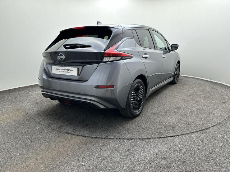 Nissan LEAF Photo spincar-1d870105e52da626ec7ecd36299b53b1b67e89e7.jpg
