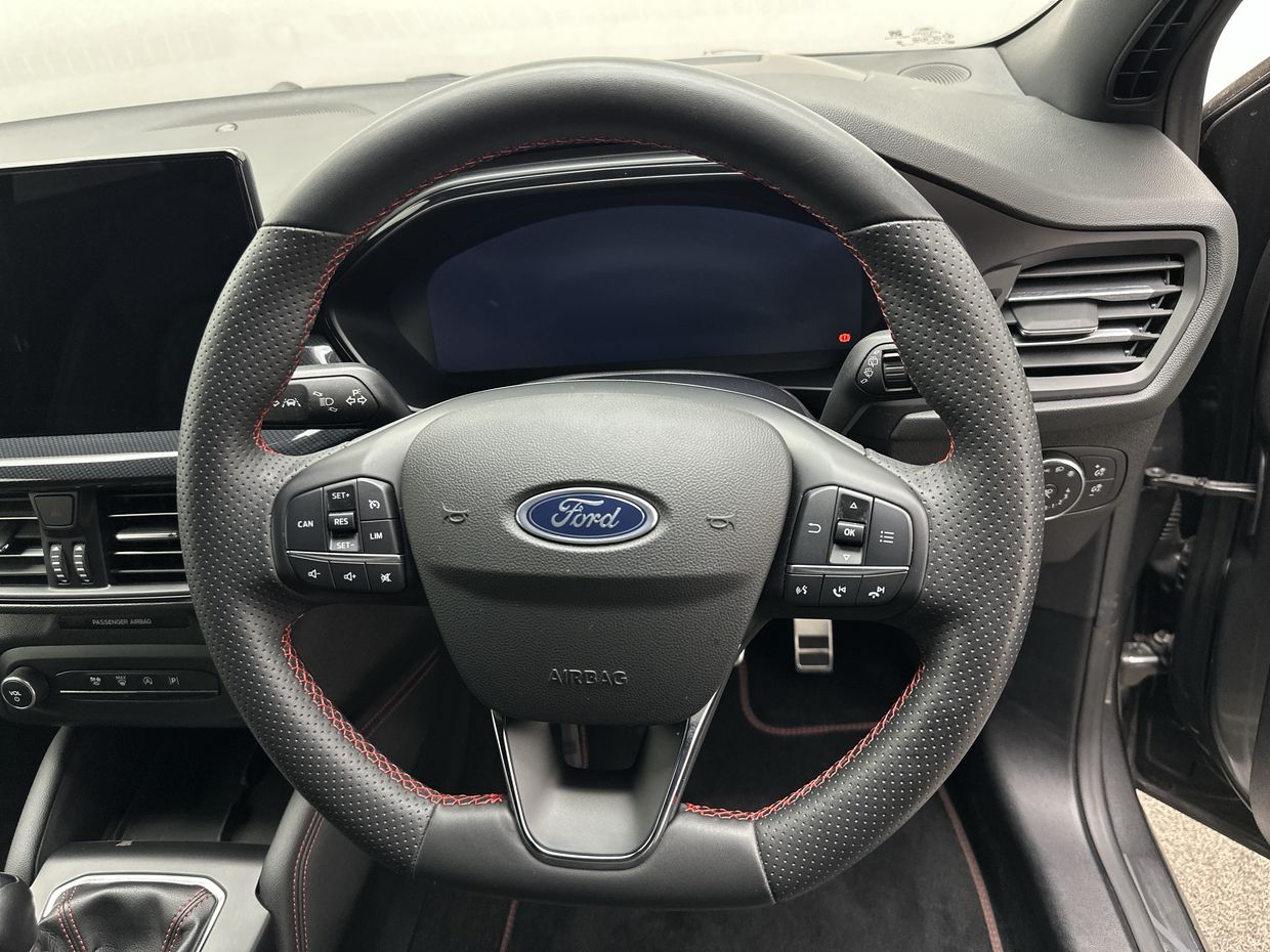 Ford Focus Photo 14