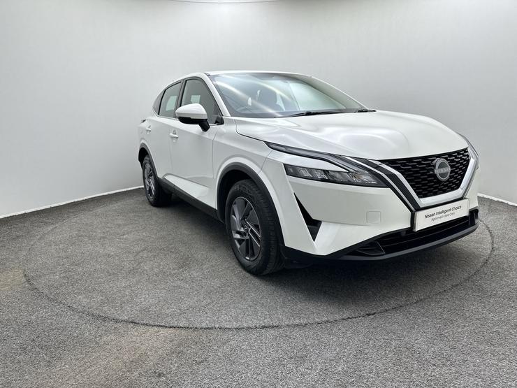 Nissan QASHQAI Photo spincar-1e8f6da8559c0cc54706efd4b2773a172e73c99f.jpg