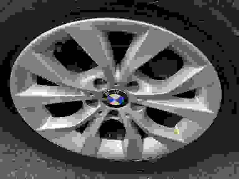 BMW X1 Photo spincar-1f451d628c9e68a33bba6369e284075fe41448d3.jpg