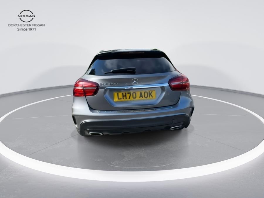 Mercedes-Benz GLA Photo spincar-1fac2e3ac2565f5a2ca984ee35377bc881bdc664.jpg
