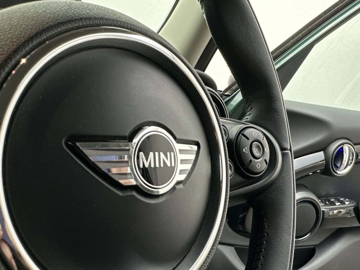 MINI Cooper Photo 24