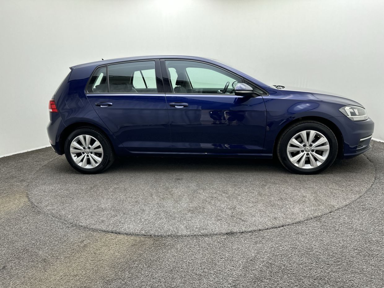 Volkswagen GOLF Photo 8