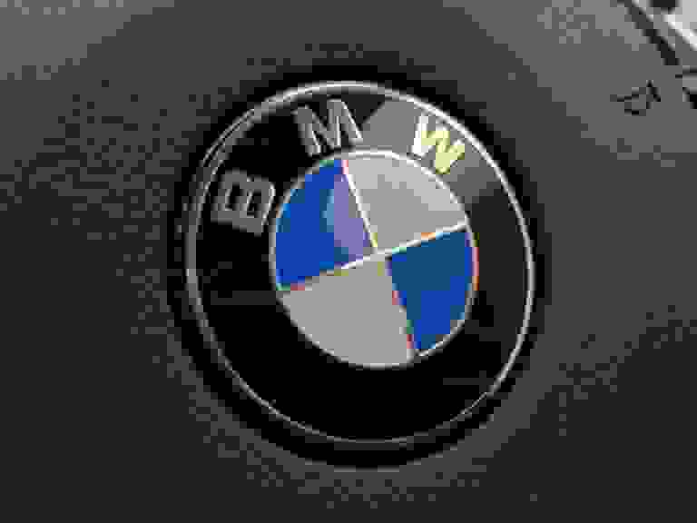 BMW 3 SERIES Photo spincar-22c03eb36c401b1f221d6081fa64aea9c9eb008f.jpg