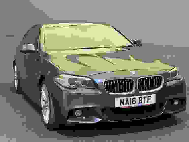 BMW 5 SERIES Photo spincar-231ab3f50b782428ed08cdda6b6bcb7d5660dd75.jpg