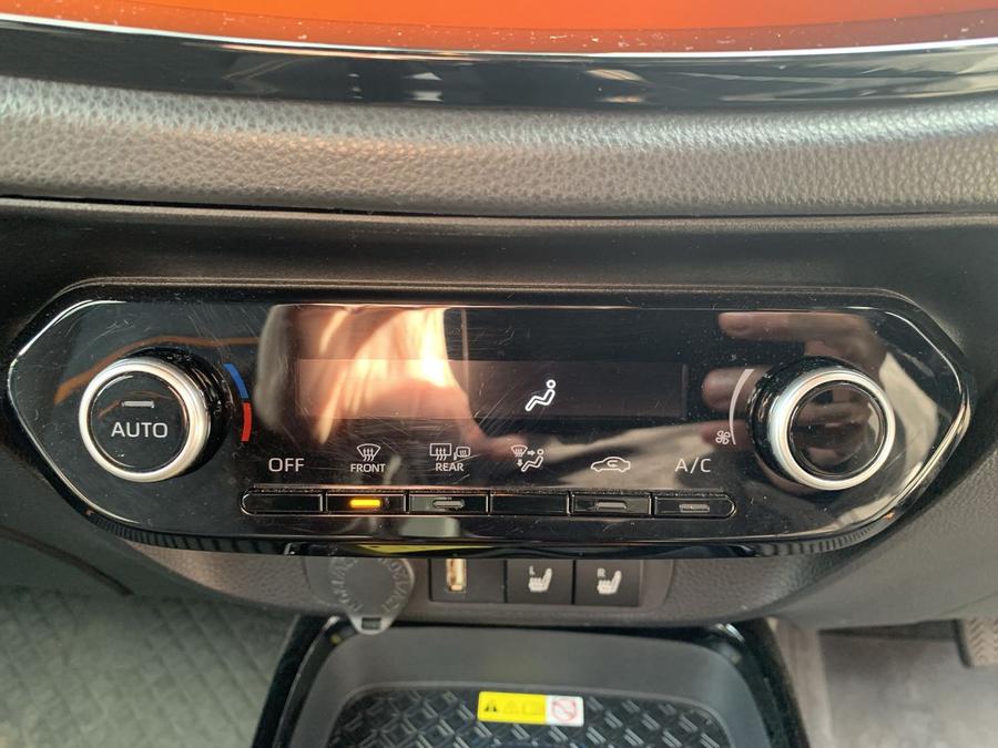 Toyota Aygo X Photo spincar-243e20ee0c9021bf3b82ce7ba629b641ef300c1e.jpg
