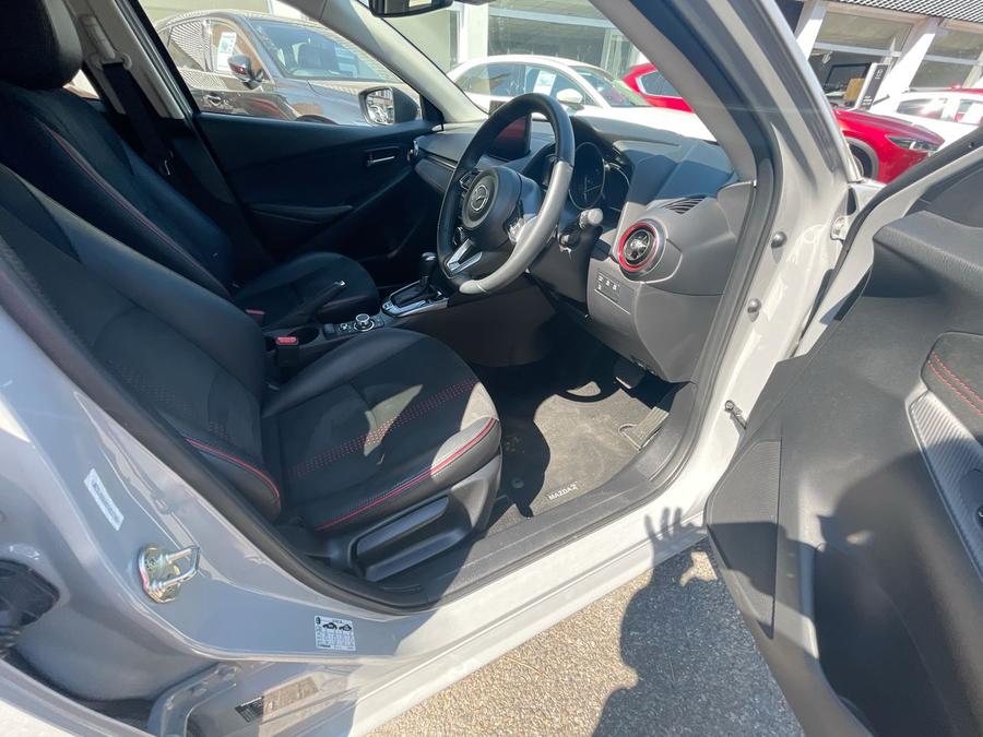 Mazda Mazda2 Photo spincar-24aa320bc7de7dcdafa52f5d2d800e3663d31629.jpg
