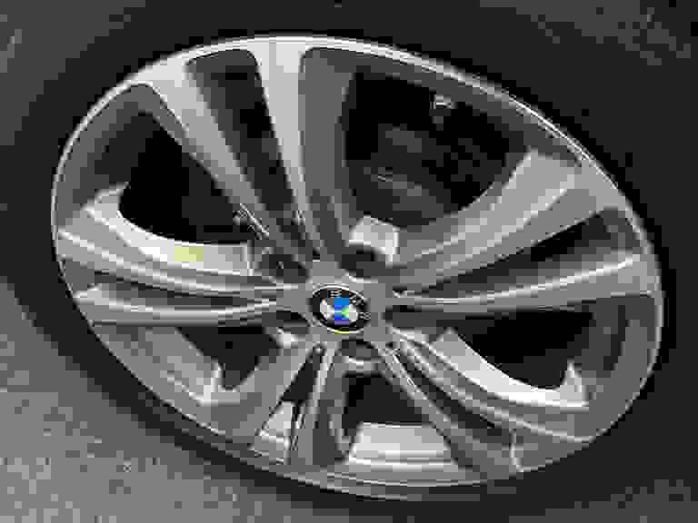 BMW X1 Photo spincar-24b1ac177802df26ba69843ae34f0c2ceca93db4.jpg