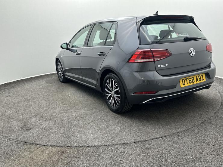 Volkswagen GOLF Photo spincar-270858a56877fb3561adf20e098ec47ecf6e48c3.jpg