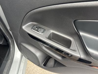 Ford EcoSport Photo 32