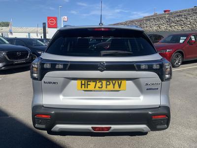 Suzuki S-Cross Photo 15