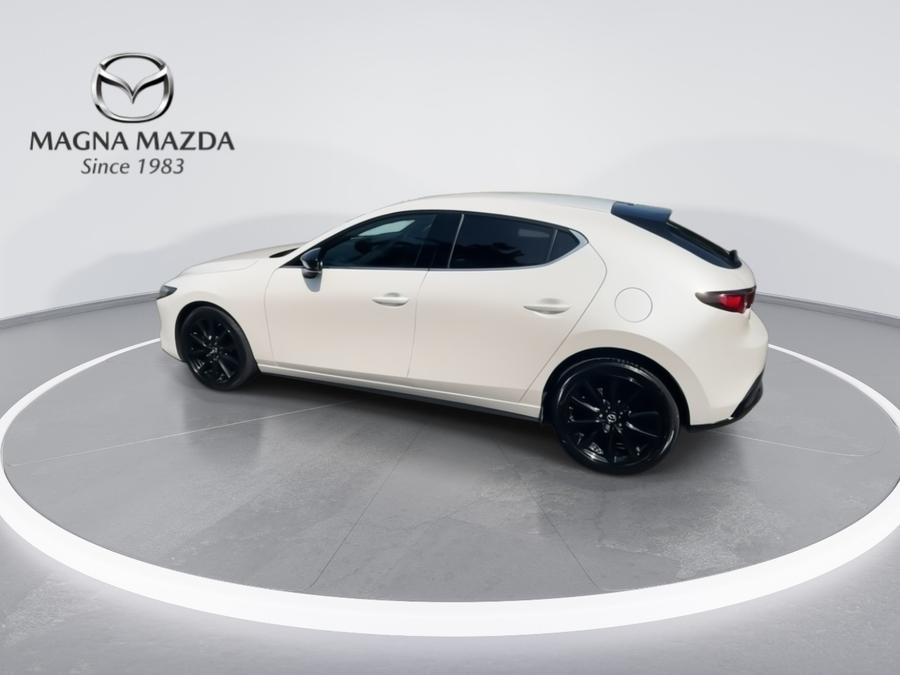 Mazda Mazda3 Photo spincar-292e0c1440e08962f051dd902539e4c71f245400.jpg