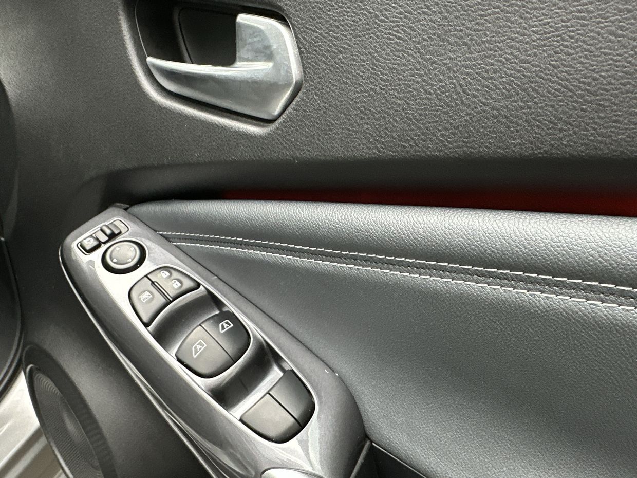 Nissan JUKE Photo 16