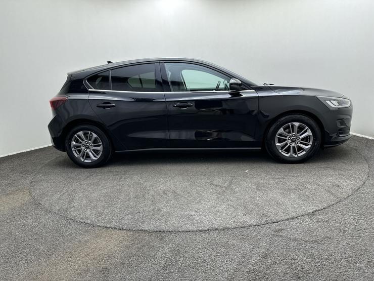 Ford Focus Photo spincar-2c6bd02827befcc0fe86a357da3ac4915620df31.jpg