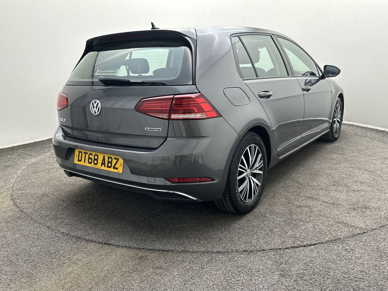 Volkswagen GOLF Photo 7