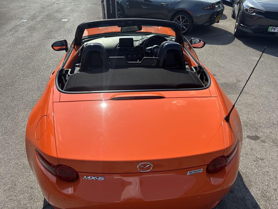 Mazda MX-5 Photo spincar-2d38bc8b705d5c6f053b985823731a352c6c1425.jpg