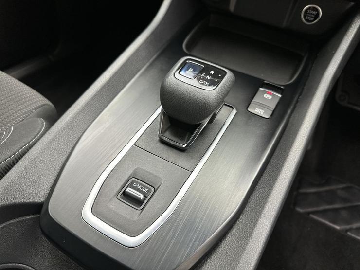 Nissan QASHQAI Photo spincar-2df7bcb615a4dcfca48b4a5a5ae812532278170f.jpg