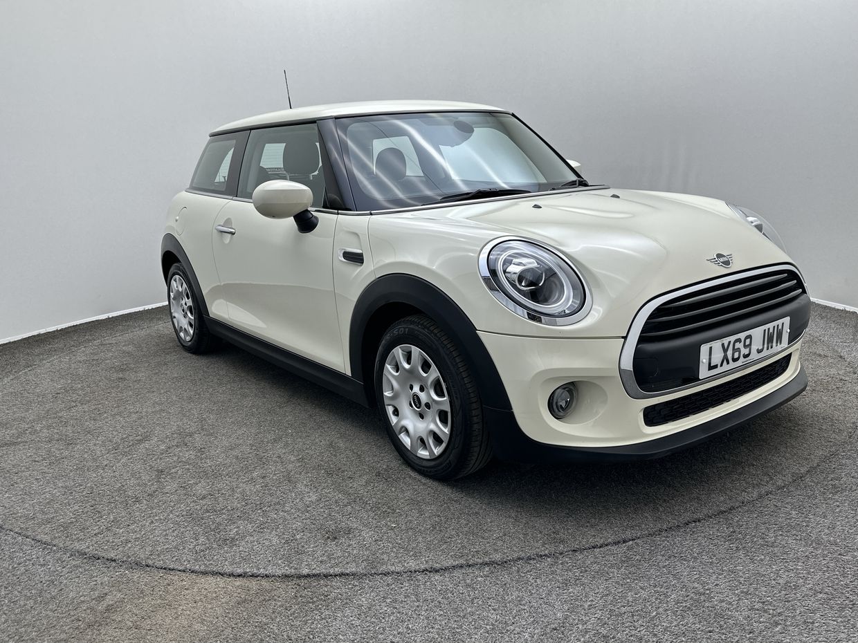 MINI One Photo 0