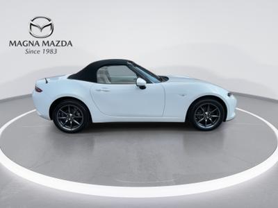 Mazda MX-5 Photo 10