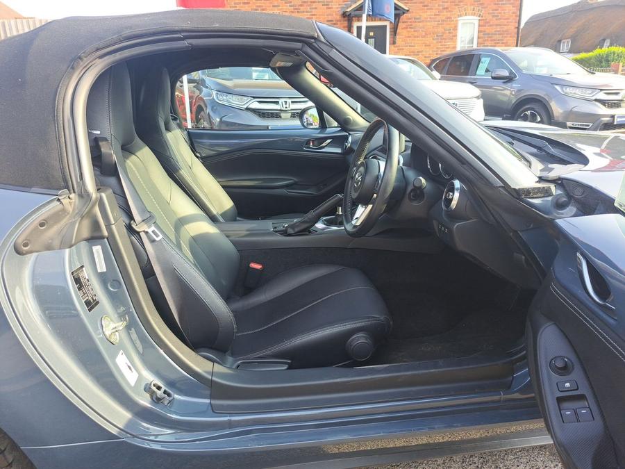 Mazda MX-5 Photo spincar-2edfcc9bcf251bc411eb2173af1927c4e5d7ad3d.jpg