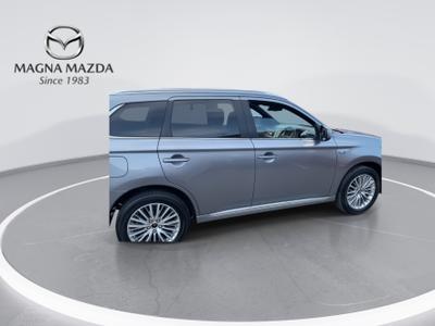 Mitsubishi Outlander Photo 3