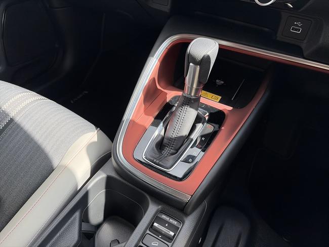 Honda HR-V Photo spincar-2ff394904fb059c46516f2a3bc0941527c3ba743.jpg