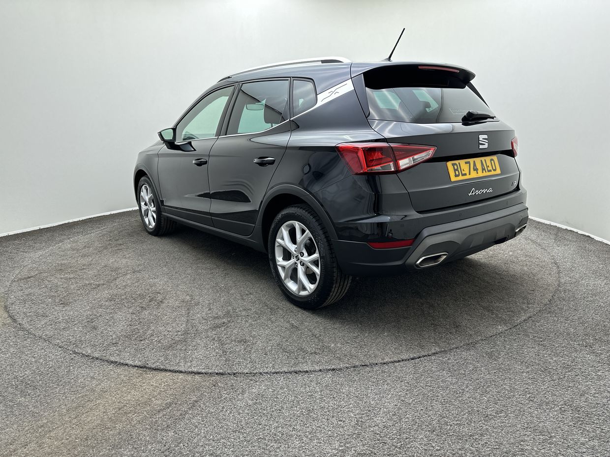 SEAT ARONA Photo 5