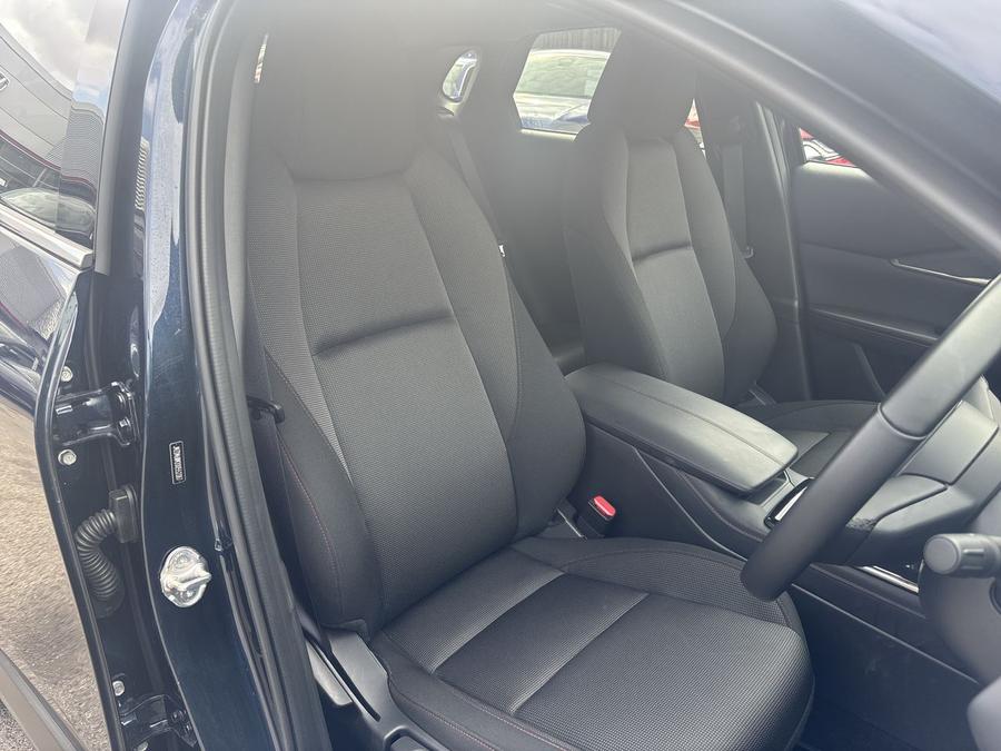 Mazda CX-30 Photo spincar-30fb55d641f1467a60e5638a790151eaba22d309.jpg