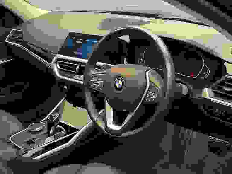 BMW 3 SERIES Photo spincar-331623f14e7ced790cbc04dbfbe3ff45ee5fafd8.jpg