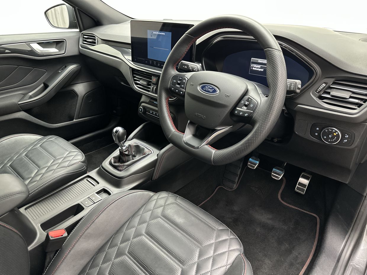 Ford Focus Photo 16