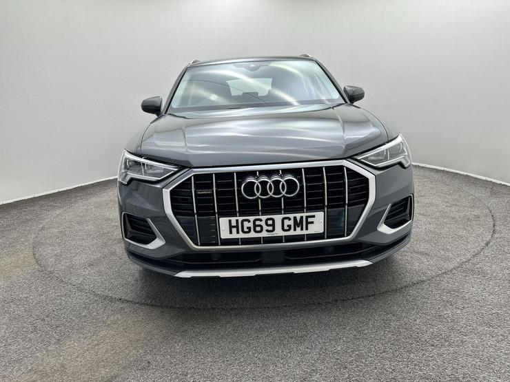 Audi Q3 Photo spincar-338e0d17d566f191bcfff3716d287966781a2b27.jpg