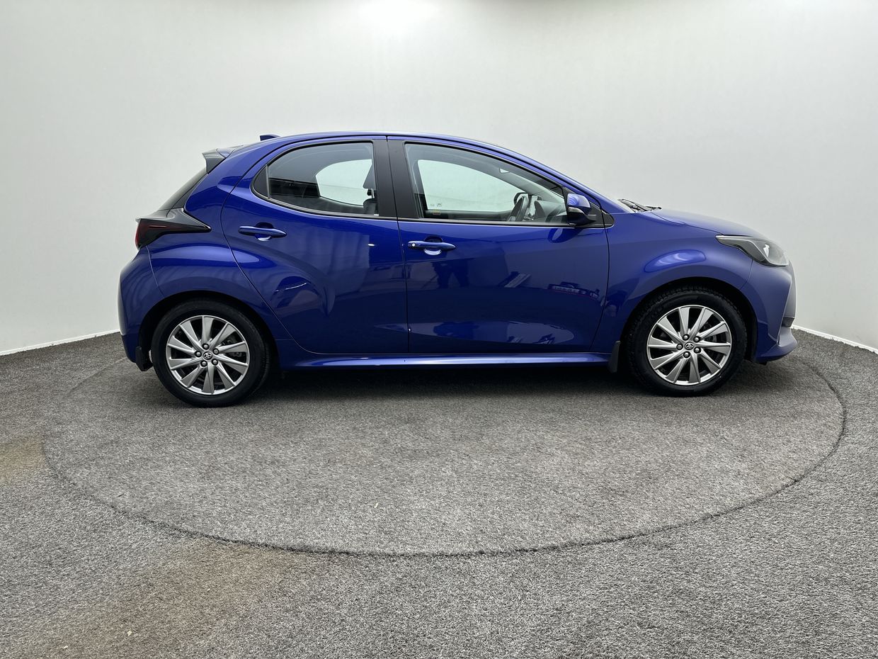 Toyota Yaris Photo 8