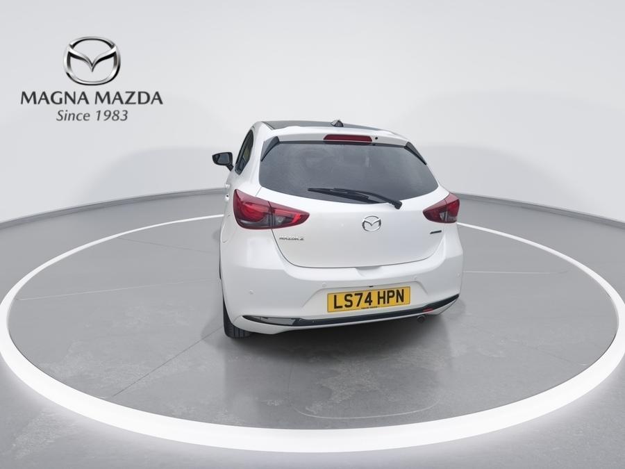 Mazda Mazda2 Photo spincar-35a24faf9723ad8641066a1406baf82fd320a93a.jpg