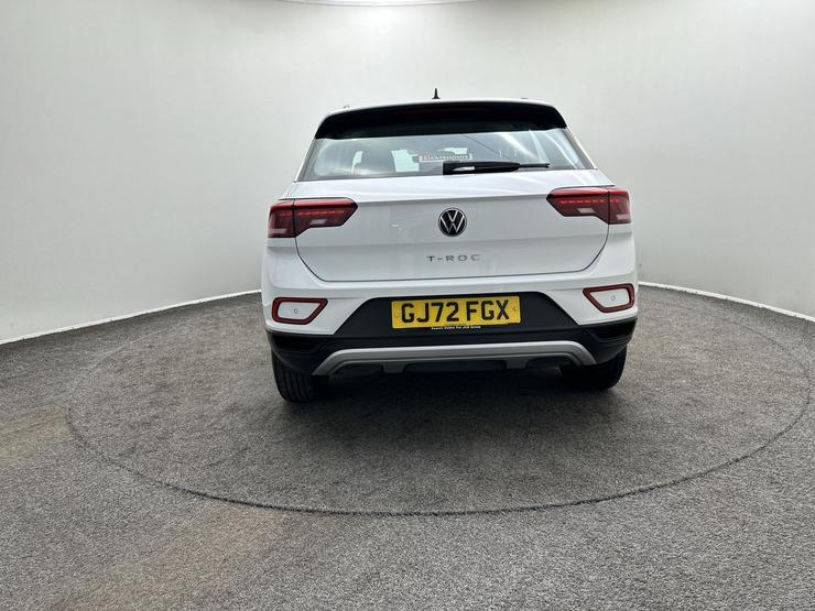 Volkswagen T-ROC Photo spincar-37e627c0383233d2b8d81f32e5f8c6e52d6d7361.jpg