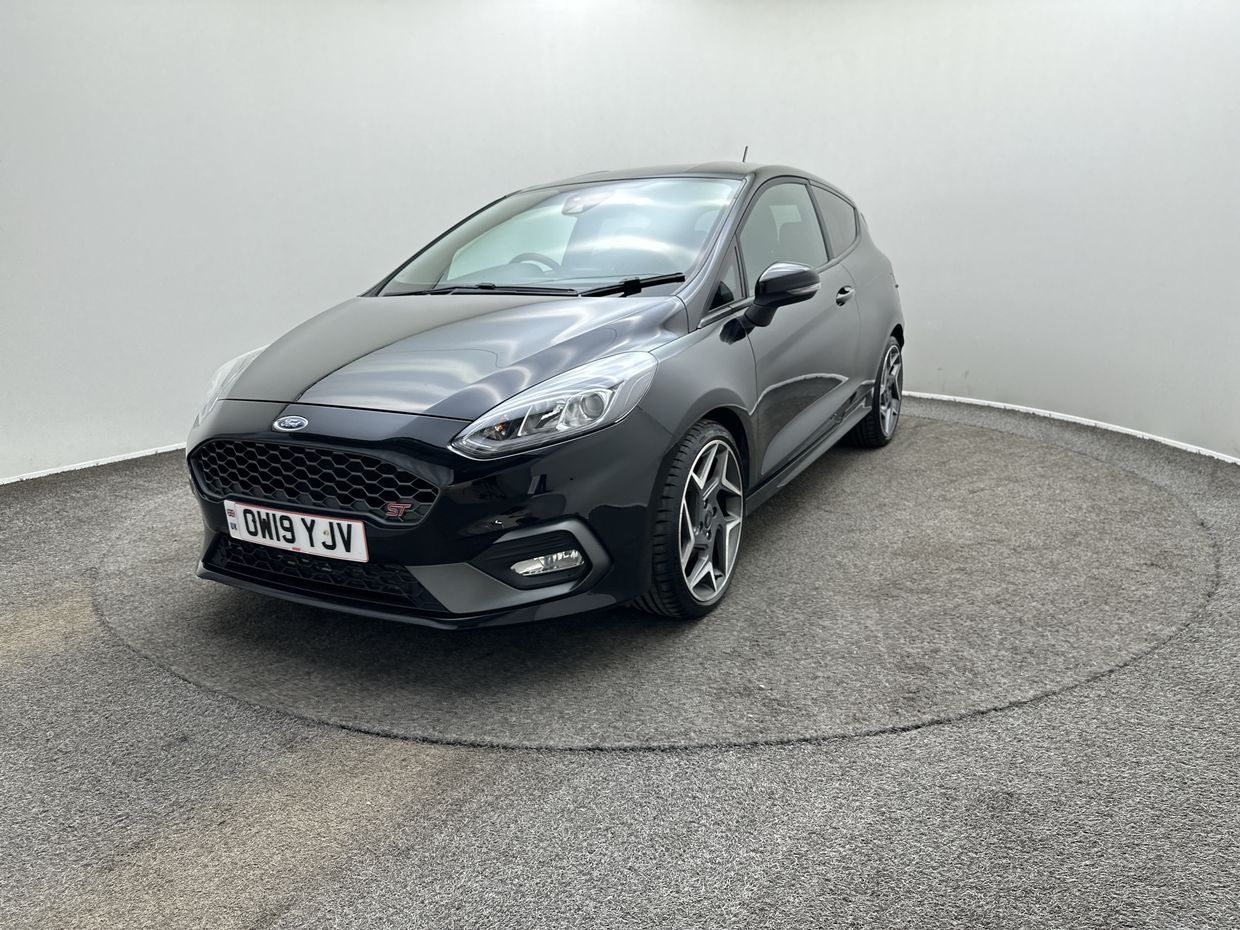 Ford Fiesta Photo 3