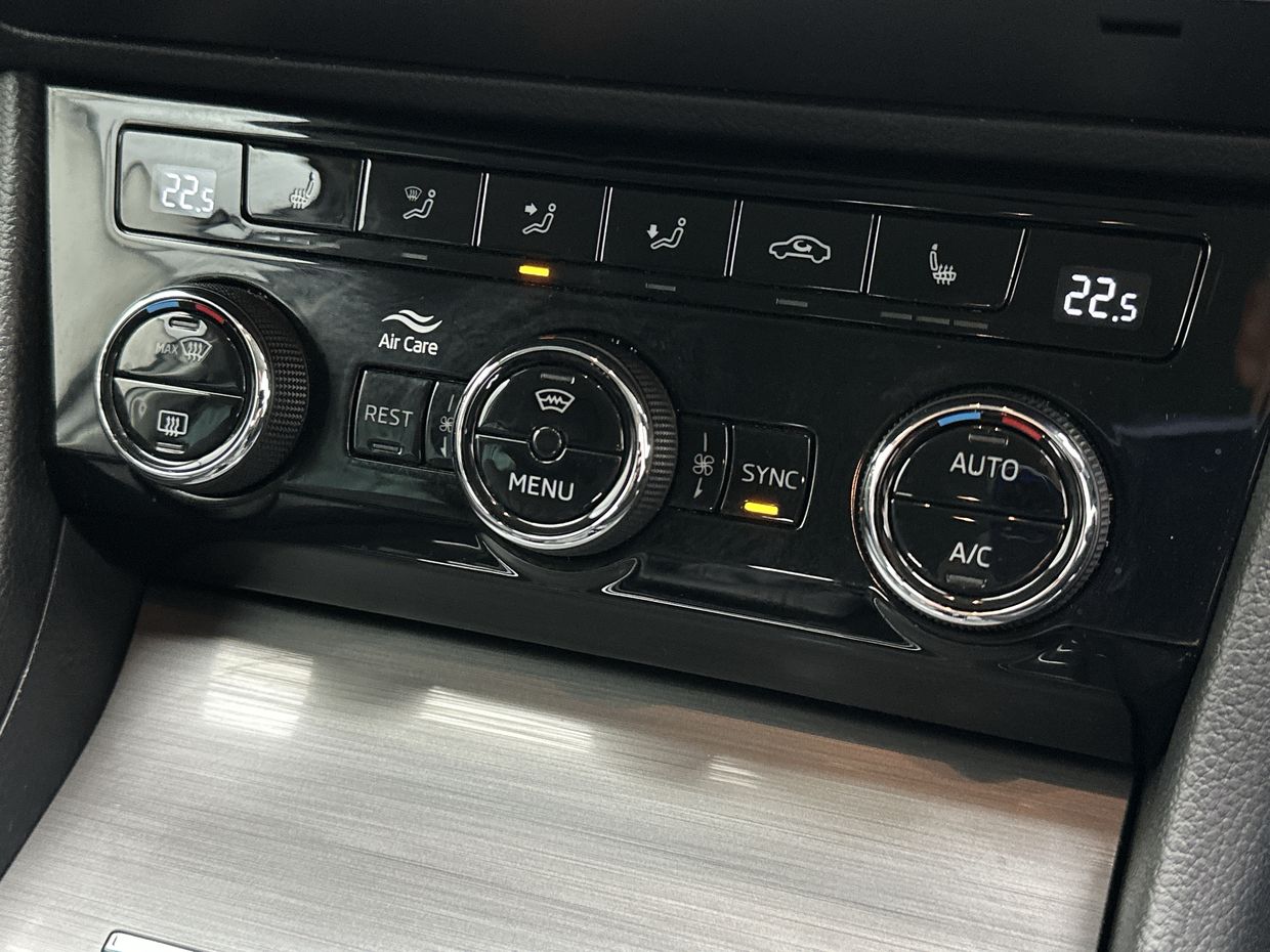 Skoda SUPERB Photo 11